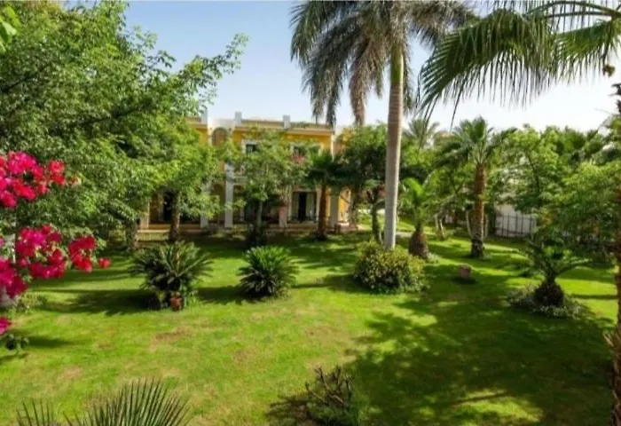 Lily Land Mirage Bay & Aqua Park Apartment