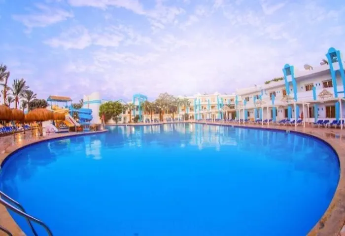 Lily Land Mirage Bay & Aqua Park